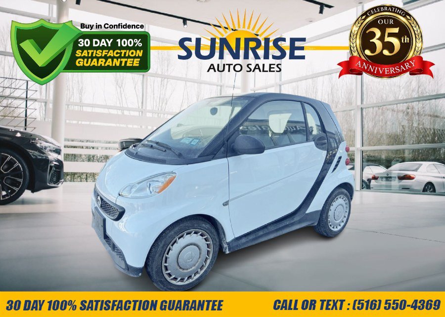 Used 2013 smart fortwo pure RWD image 1