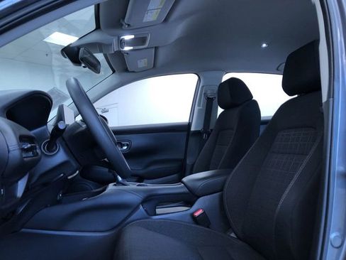 Used 2025 Honda HR-V LX image 18