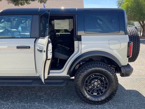 New 2026 Ford Bronco Badlands w/ Sasquatch Package AWD/4WD image 28