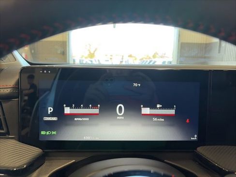 Certified 2025 Nissan Kicks SR w/ SR Premium Package AWD/4WD image 20