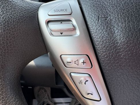 Used 2017 Nissan Versa SV FWD image 11