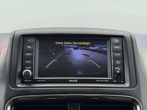 Used 2018 Dodge Grand Caravan SE w/ UConnect Hands-Free Group FWD image 24