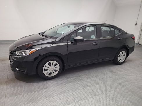 Used 2024 Nissan Versa S w/ Trunk Package FWD image 2