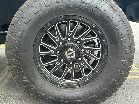Used 2016 Ford F350 Platinum w/ FX4 Off-Road Package AWD/4WD image 10
