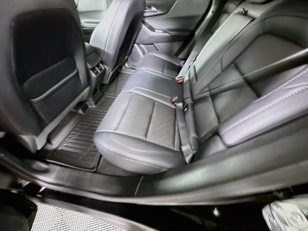 Used 2026 Chevrolet Equinox LT w/ Convenience Package II FWD image 27