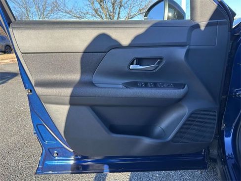 New 2026 Nissan Kicks SV image 14