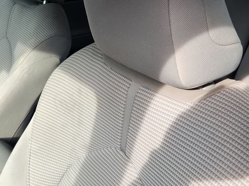 Used 2022 Toyota Highlander L image 14