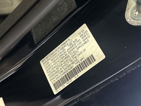 Used 2025 Honda Pilot TrailSport image 32