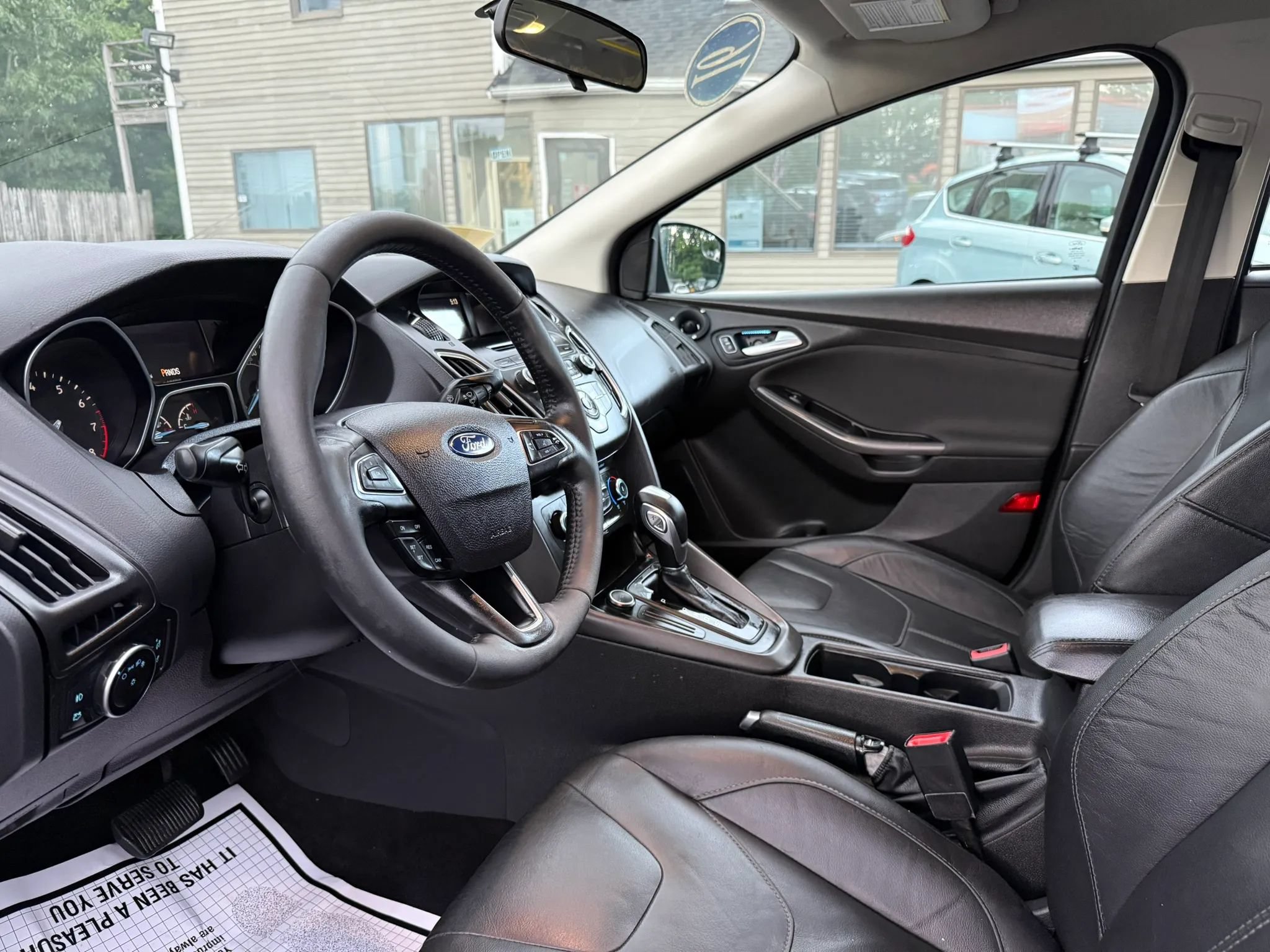 Used 2016 Ford Focus SE w/ Equipment Group 201A FWD image 16