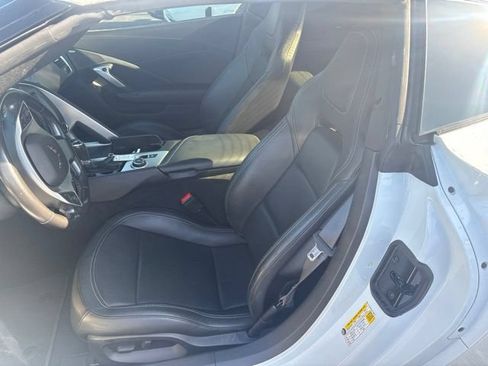 Used 2017 Chevrolet Corvette Stingray Coupe w/ 1LT RWD image 8