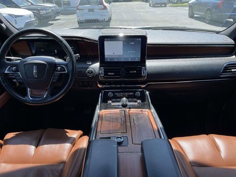 Used 2018 Lincoln Navigator L Reserve AWD/4WD image 23