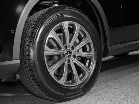 Certified 2026 Mercedes-Benz GLC 300 4MATIC image 9