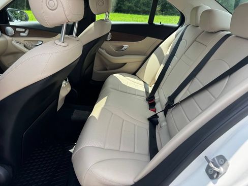 Used 2021 Mercedes-Benz C 300 4MATIC Sedan image 23