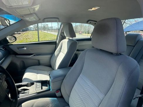 Used 2015 Toyota Camry LE image 16