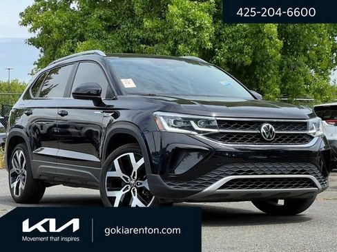 Used 2022 Volkswagen Taos SEL w/ Panoramic Sunroof Package AWD/4WD image 1