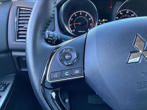 Used 2025 Mitsubishi Outlander Sport AWD image 11