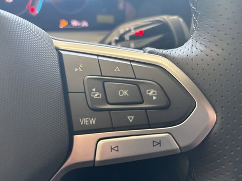 New 2026 Volkswagen Tiguan SE R-Line AWD/4WD image 14