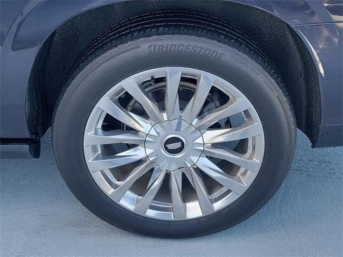 Certified 2022 Cadillac Escalade ESV Premium Luxury w/ Performance Package image 11