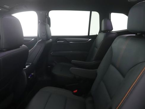 Used 2025 GMC Acadia AT4 image 25