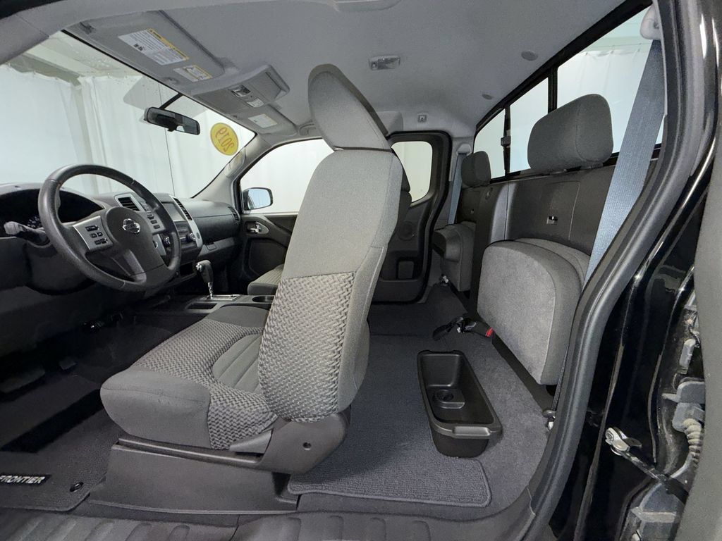 Used 2019 Nissan Frontier SV AWD/4WD image 12