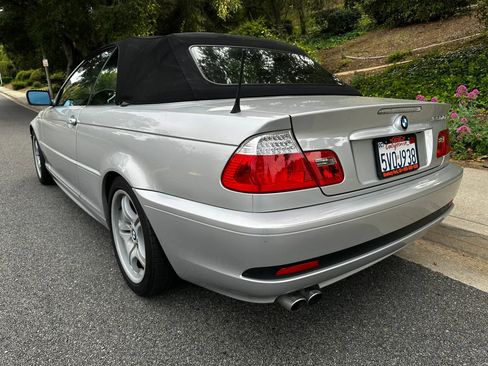 Used 2006 BMW 330Ci Convertible image 12
