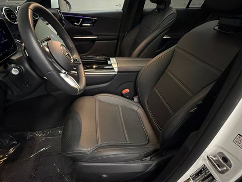 Certified 2026 Mercedes-Benz GLC 300 image 25
