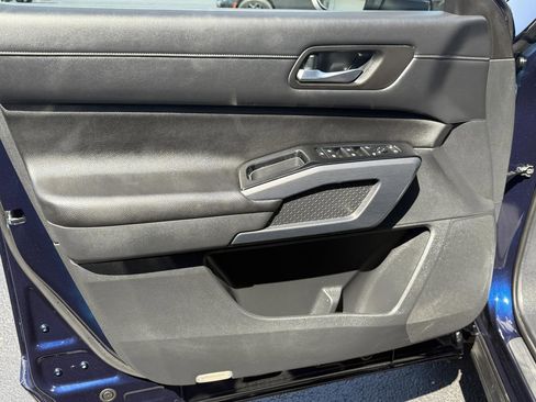 Used 2022 Nissan Pathfinder SL w/ SL Premium Package image 7