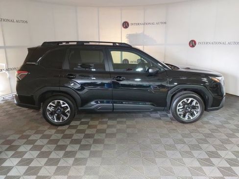 Used 2026 Subaru Forester Premium AWD/4WD image 4