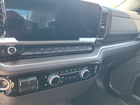 Used 2025 GMC Sierra 1500 SLT AWD/4WD image 26