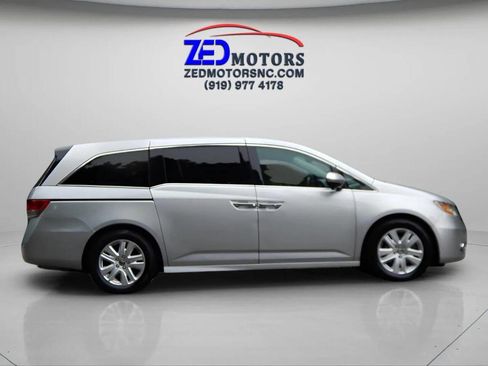 Used 2014 Honda Odyssey Touring image 4