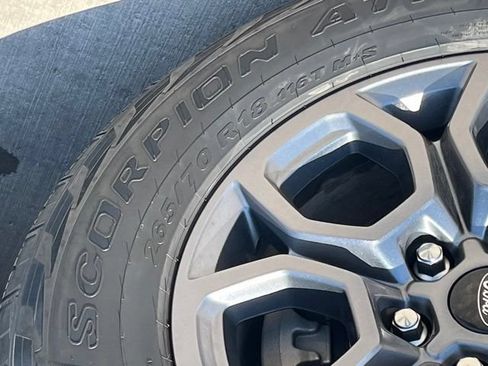 Used 2025 Ford Expedition Active RWD image 6