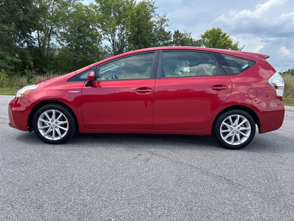 Used 2014 Toyota Prius V Five FWD image 2