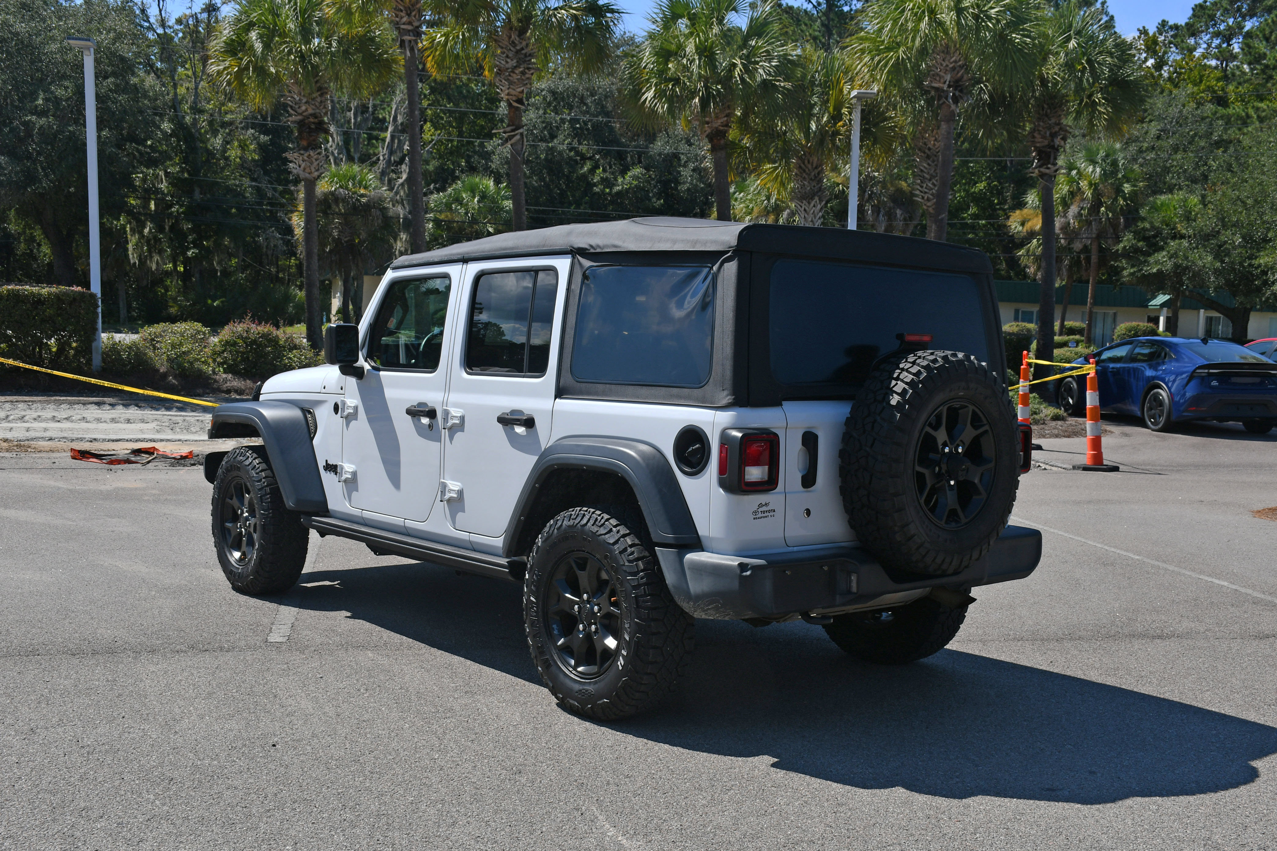 Used 2021 Jeep Wrangler Unlimited Sport AWD/4WD image 4
