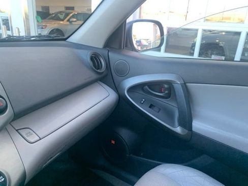 Used 2009 Toyota RAV4 Limited AWD/4WD image 16