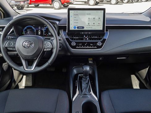 Used 2026 Toyota Corolla SE w/ SE Premium Package FWD image 13