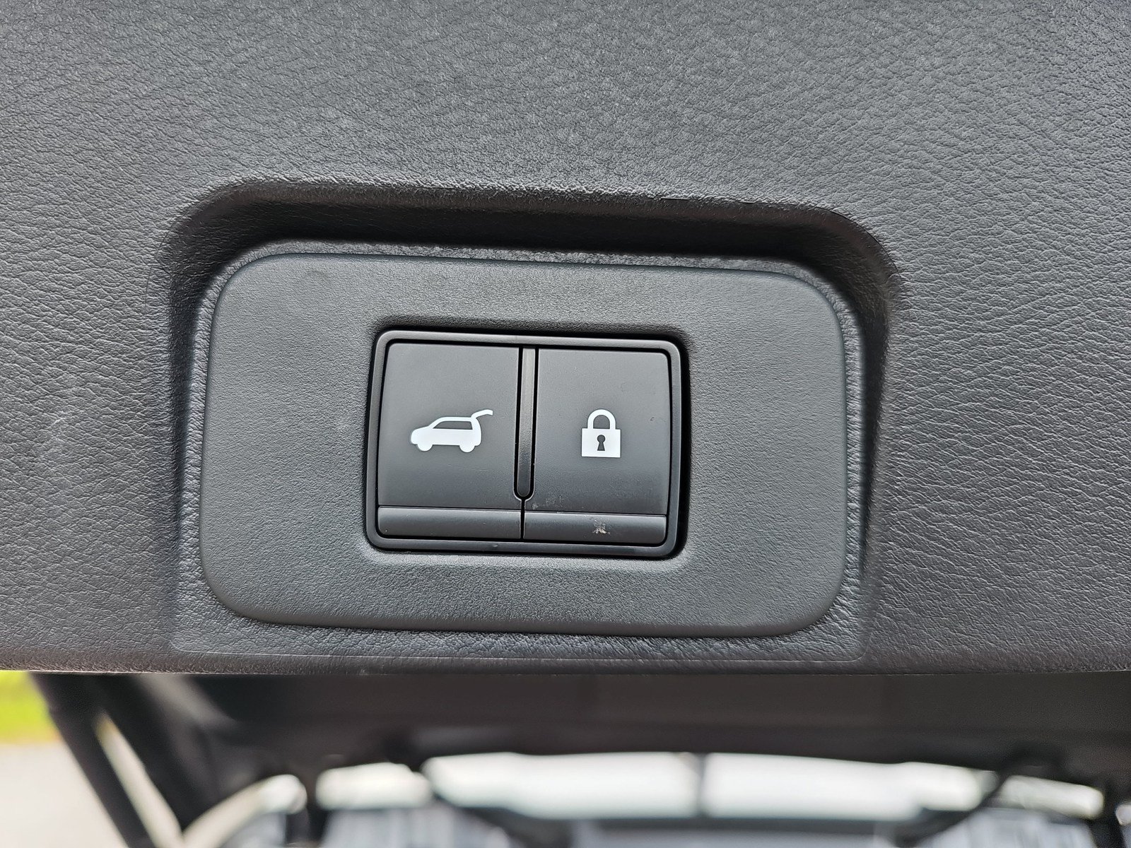 Used 2026 Nissan Rogue SV FWD image 31