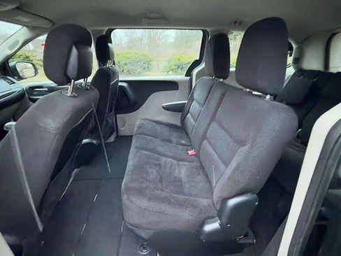 Used 2015 Dodge Grand Caravan American Value Package image 17