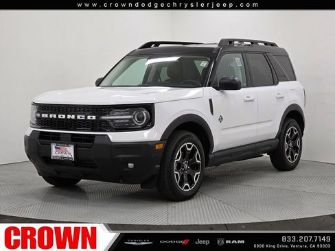 Used 2025 Ford Bronco Sport Outer Banks image 3