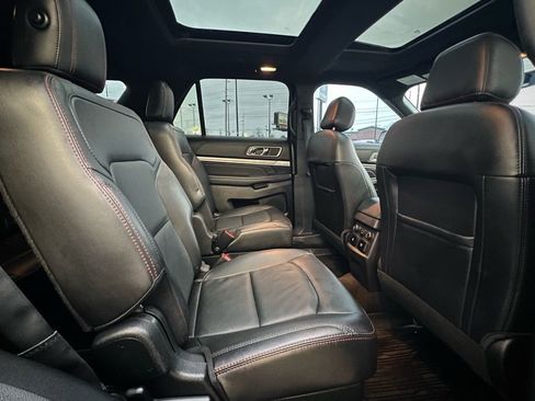 Used 2017 Ford Explorer Sport w/ Equipment Group 401A image 27
