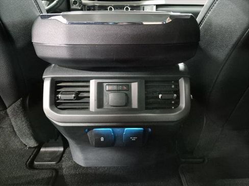 Certified 2022 Ford F150 Lariat w/ Equipment Group 502A High image 25