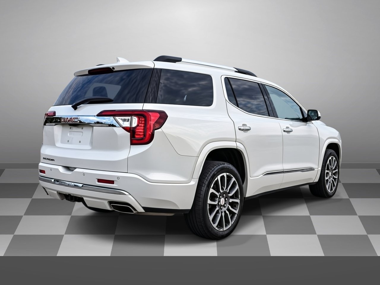 Used 2021 GMC Acadia Denali w/ Denali Technology Package FWD image 6