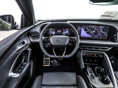 New 2025 Audi SQ5 Premium Plus image 4