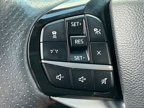 Used 2025 Ford Explorer ST AWD/4WD image 34