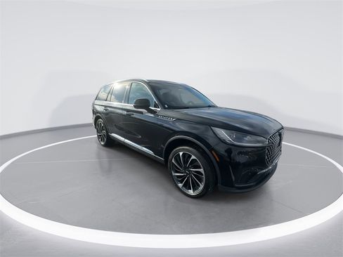 Used 2025 Lincoln Aviator Reserve image 2