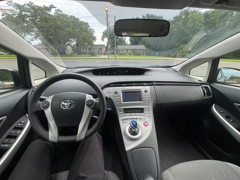 Used 2013 Toyota Prius Two FWD image 25
