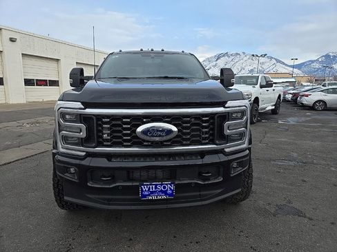 Used 2026 Ford F450 Platinum w/ FX4 Off-Road Package image 4