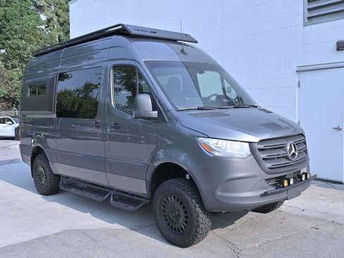 Used 2025 Mercedes-Benz Sprinter 2500 image 15