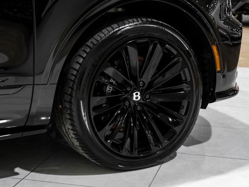 Used 2023 Bentley Bentayga Speed image 62