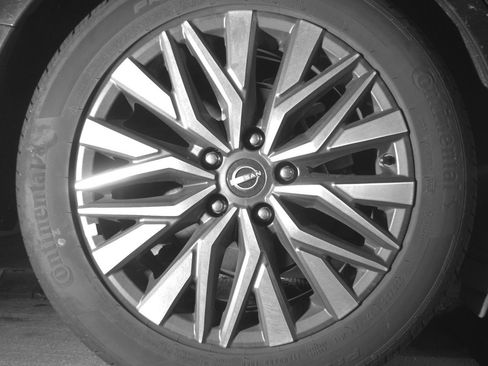 Used 2025 Nissan Altima 2.5 SV image 15