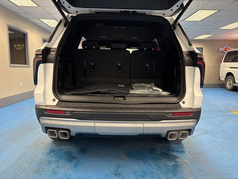 New 2026 Chevrolet Traverse LT image 8